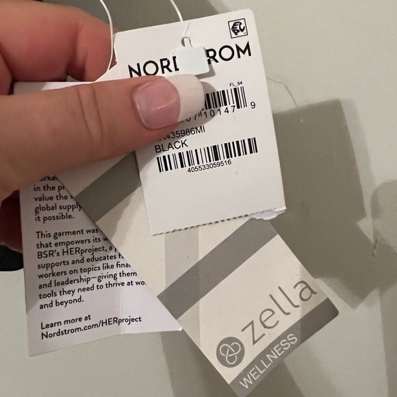 NEW ZELLA Charcoal Gray Strappy Sports Bra size Small - Picture 3 of 5